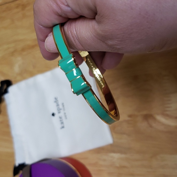 Kate Spade New York Take a Bow Bangle Green - Picture 3 of 5